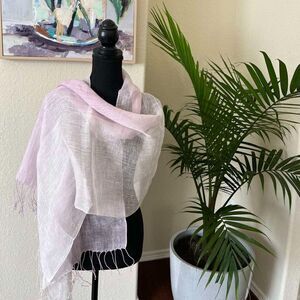 NWT 100% Linen Scarf